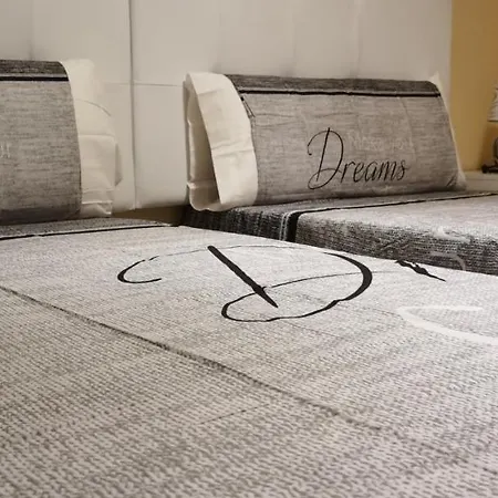 Apartamento Ales Ii Arenas de San Pedro